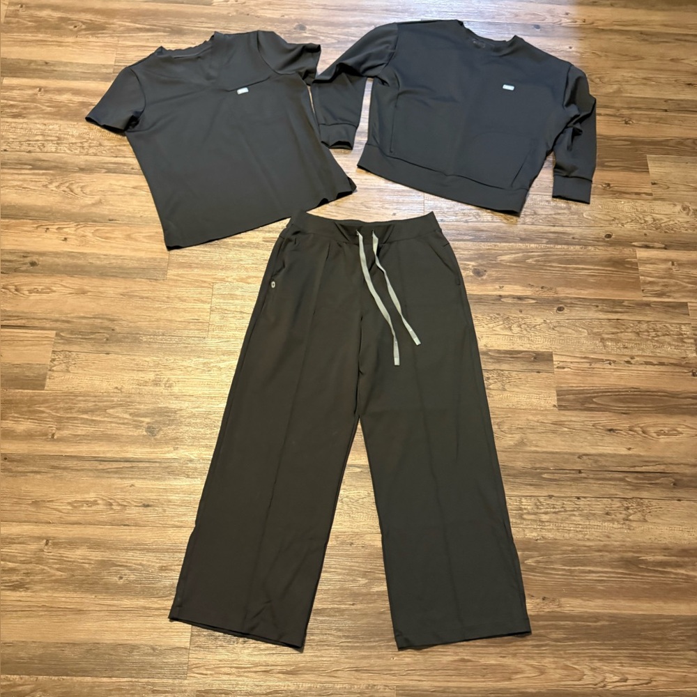 Figs Black Formx 3 piece set
